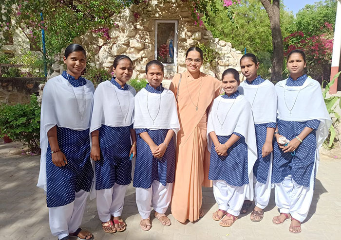Candidates Along with the Directress